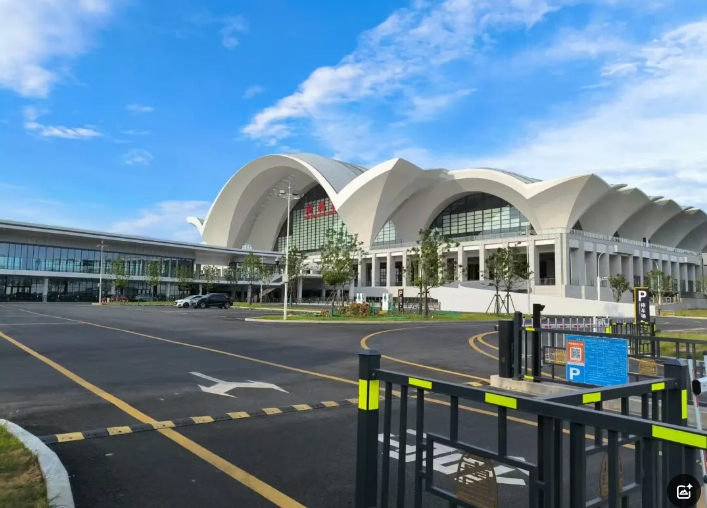 南昌日報、江南都市報、江西工人報聚焦江西長運