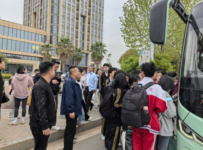 鄱陽長運：開展“清明”期間安全生產(chǎn)督導(dǎo)工作