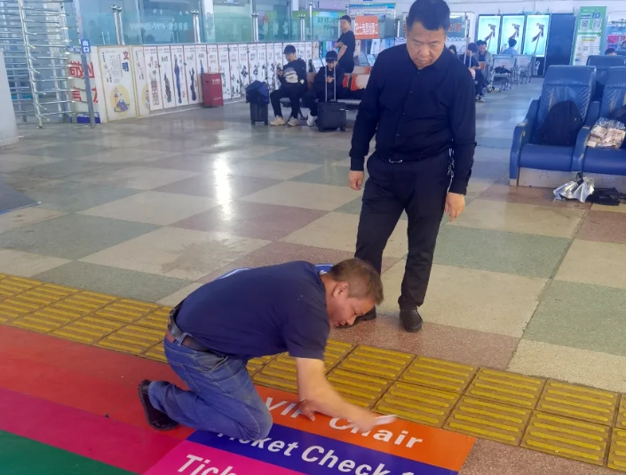 景德鎮長運：車站助力申遺 更換雙語標識