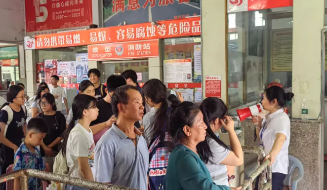 撫州長運：全力保障學子與市民國慶中秋雙節出行