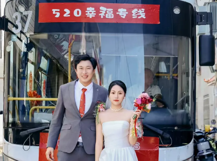 撫州長運：見證幸福的520專線，婚禮定制公交