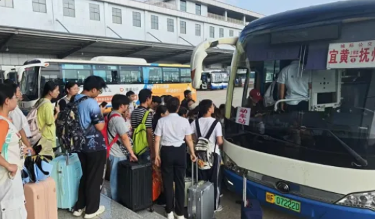 撫州長運客運中心創新舉措點亮平安團圓路